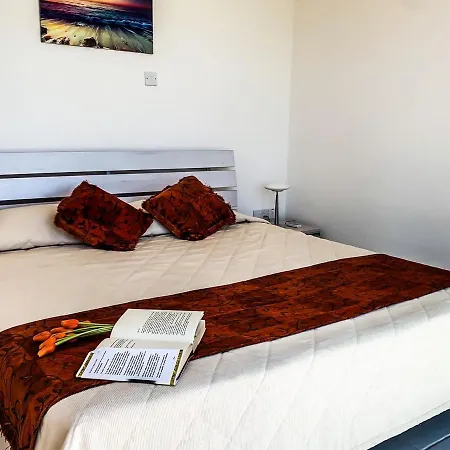3 Bedroom , With Fantastic Sea View, Landscaped Garden. Free Wi-fi Pissouri